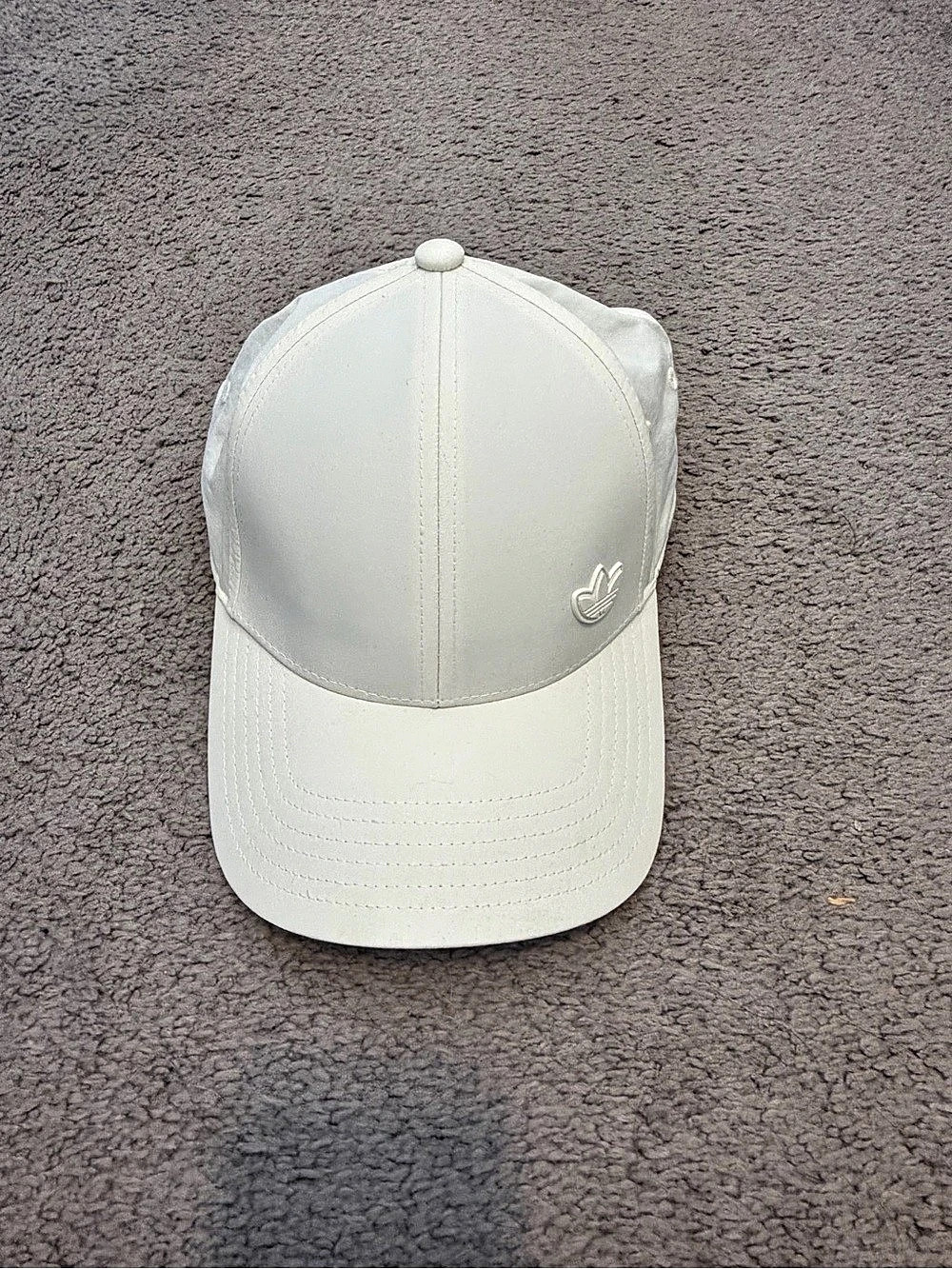NWT adidas Relaxed Trefoil Strapback Hat Cream/White